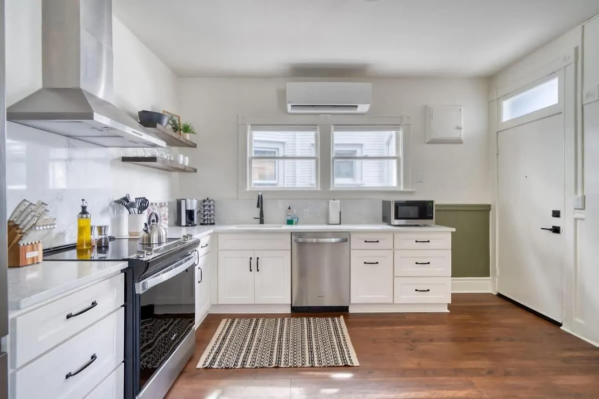 Apartment Stay Portland - Renewed Classic Craftsman In Se - 95 Walkscore